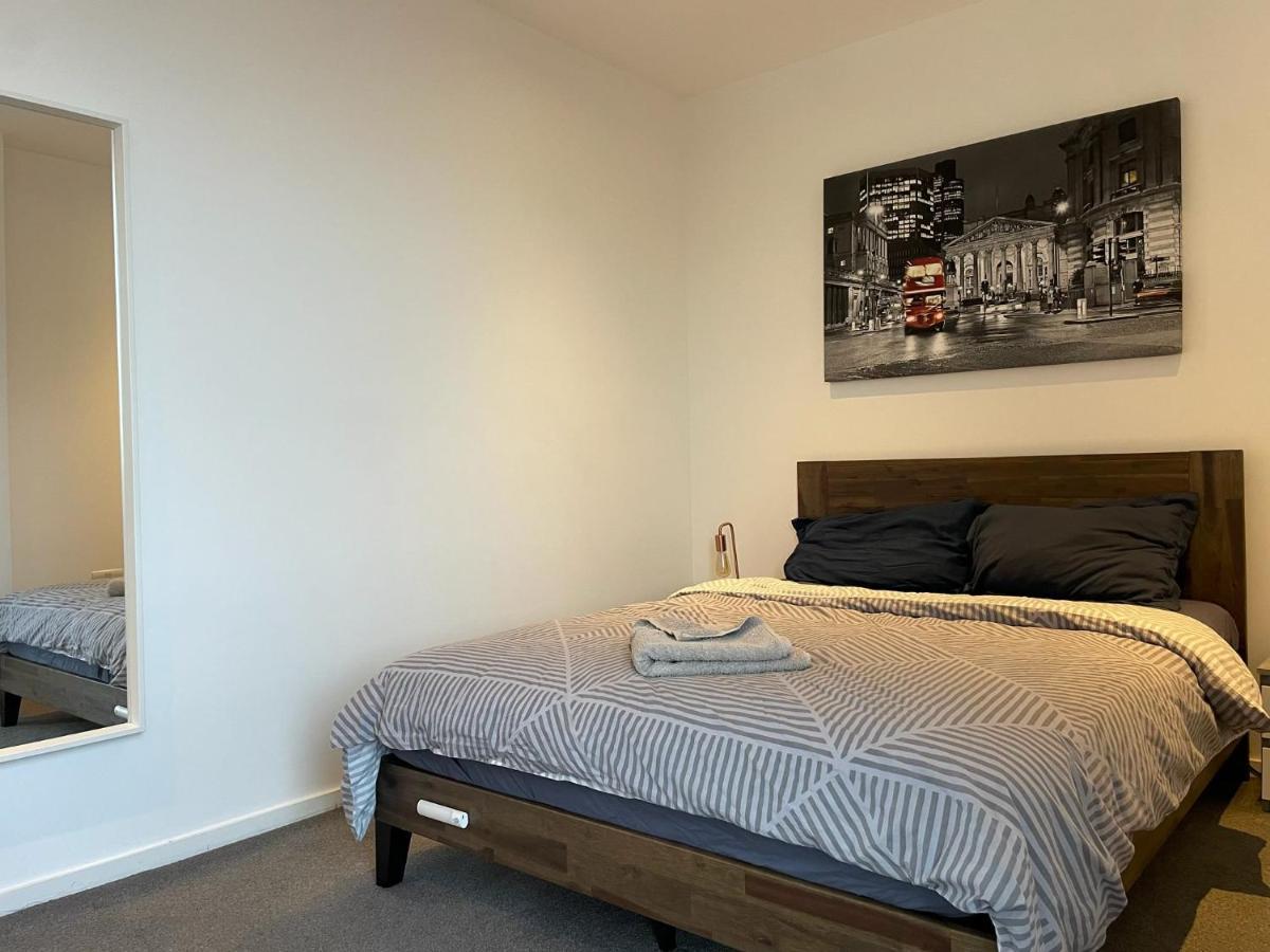 Luxury En-Suite Room Olympic Village In Shared Apartment London Exterior photo