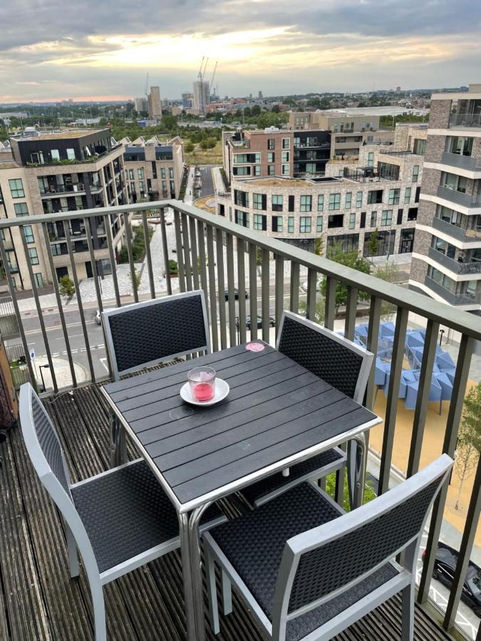 Luxury En-Suite Room Olympic Village In Shared Apartment London Exterior photo