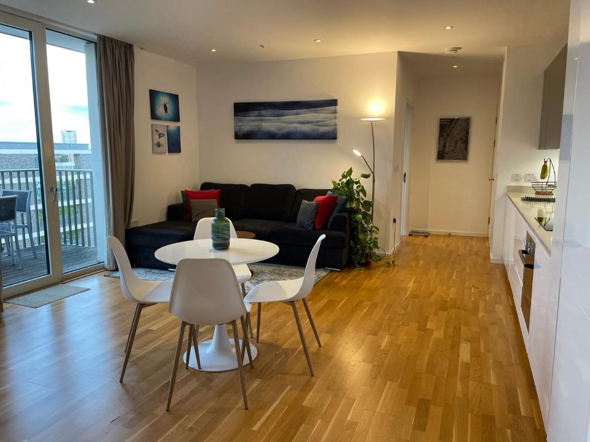 Luxury En-Suite Room Olympic Village In Shared Apartment London Exterior photo